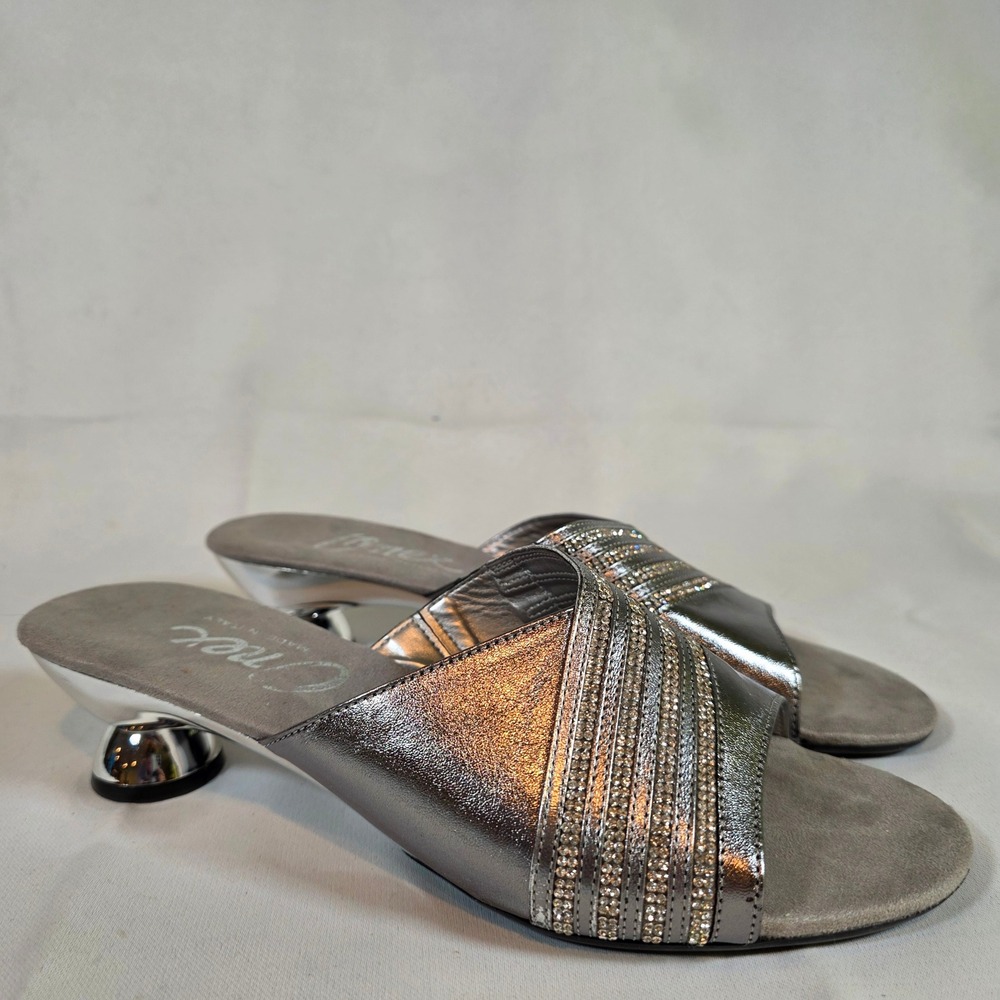 ONEX Silver Metallic Leather Rhinestone Mule Spool Heel Made in Italy Size 10